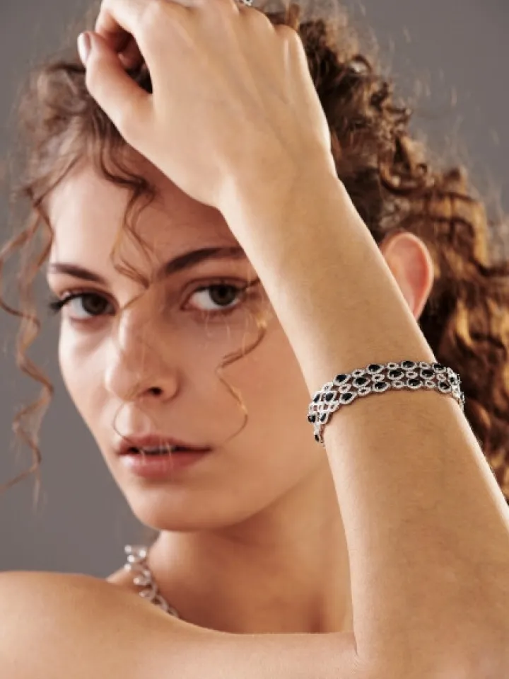 Bransoletka z białego złota z brylantami i szafirami - próba 585