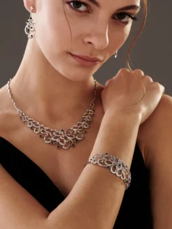 Bransoletka z białego złota z brylantami i szafirami - próba 585