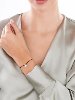 Bransoletka z elementami srebra - litera I, serce