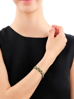 Bransoletka z elementami z żółtego złota i koralikami