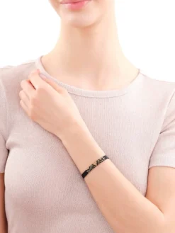 Bransoletka z elementami z żółtego złota i koralikami