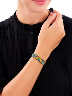 Bransoletka z elementami z żółtego złota i koralikami