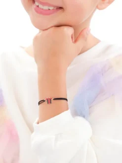 Bransoletka z emalią i elementami z żółtego złota - koszulka piłkarska