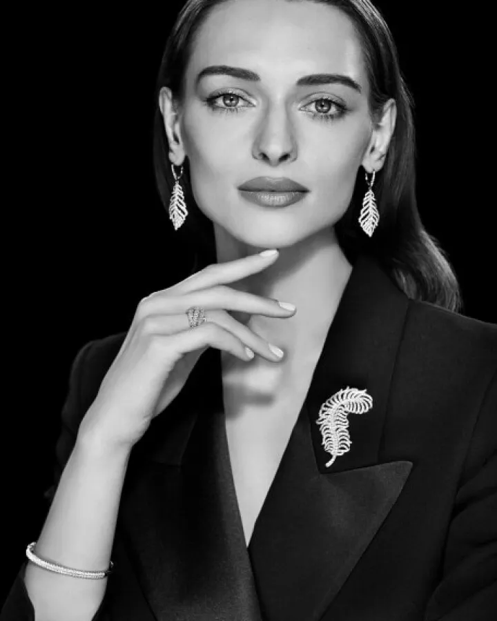 Broszka z białego złota z brylantami - piórko - 5,15 ct - próba 750