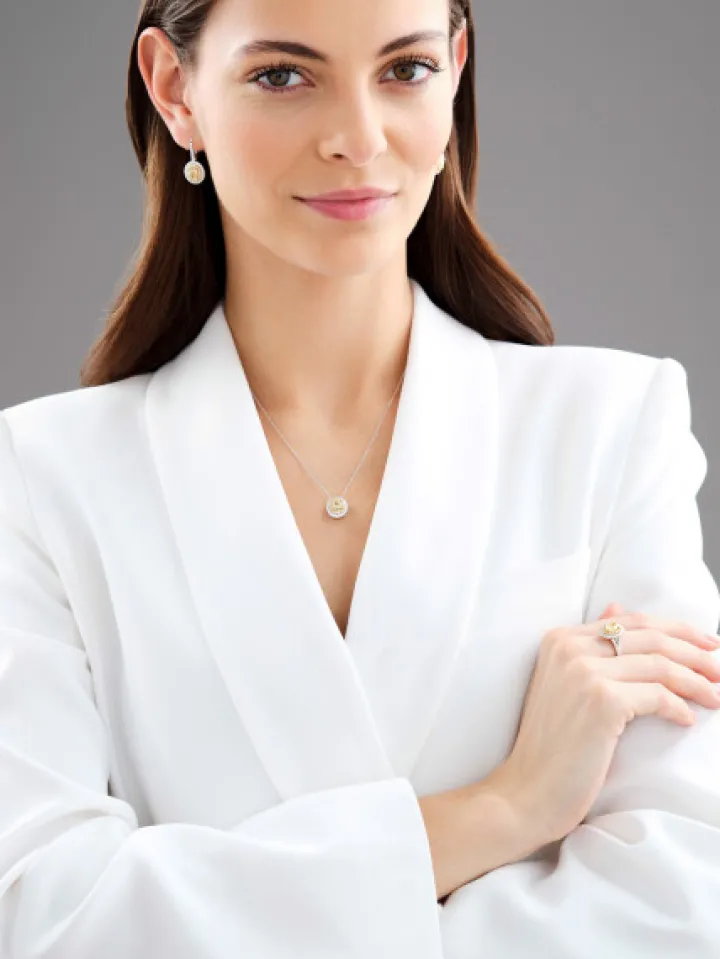 Kolczyki z białego i żółtego złota z diamentami - VS2/Fancy Light Yellow - 2,70 ct - próba 750