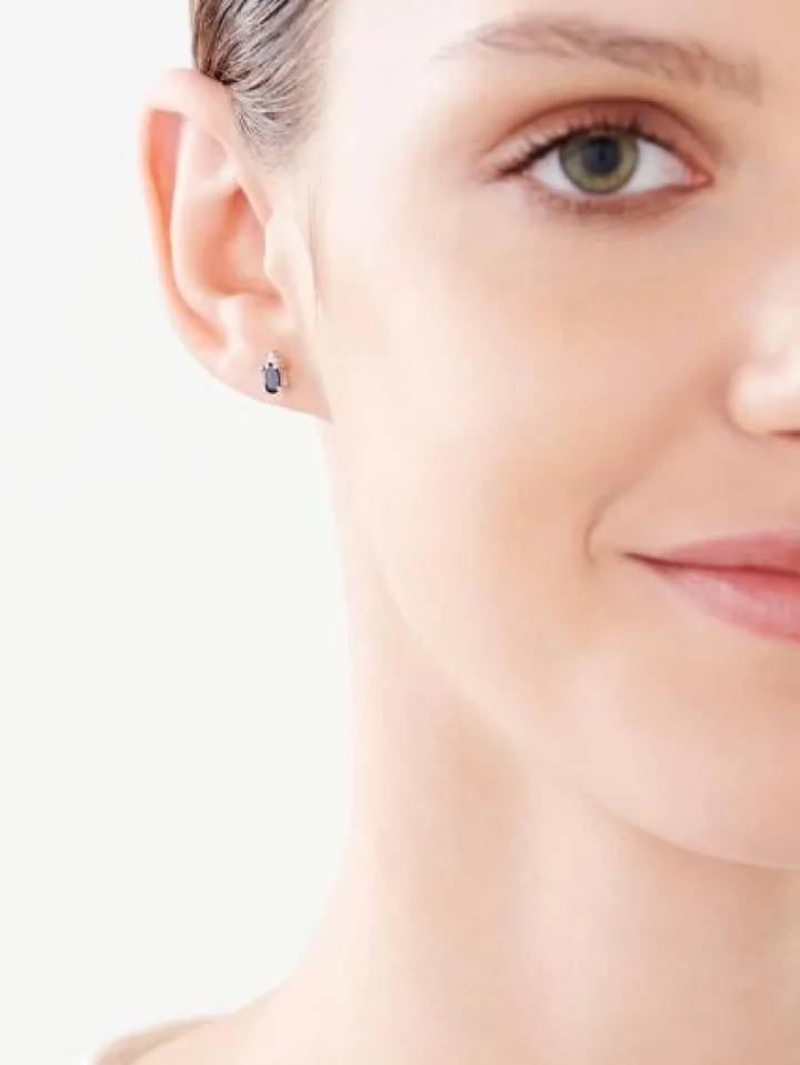 Kolczyki z białego złota z diamentami i szafirami - próba 375