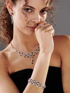 Kolczyki z białego złota z brylantami i szafirami - próba 585