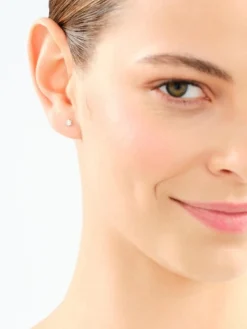 Kolczyki z białego złota z brylantami - 0,05 ct - próba 375