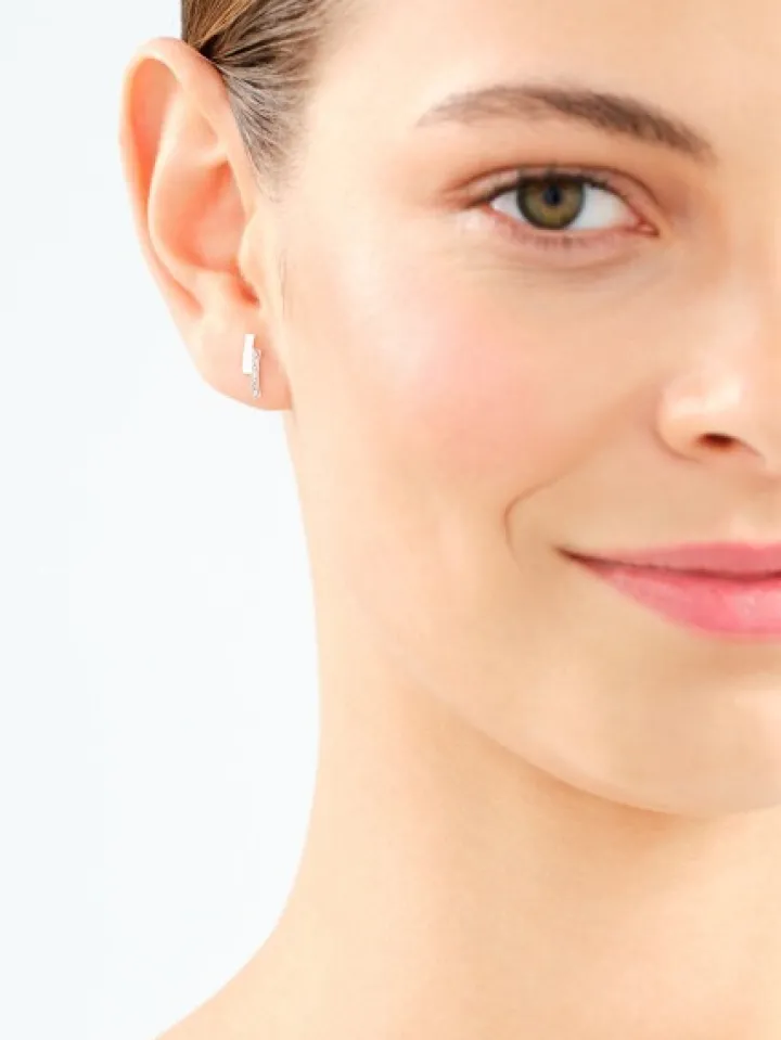 Kolczyki z białego złota z diamentami - 0,006 ct - próba 375