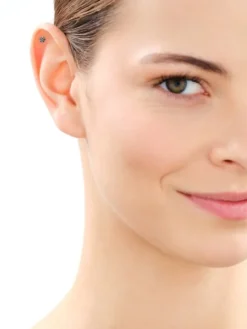 Kolczyki z białego złota z czarnymi brylantami - 0,02 ct - próba 375