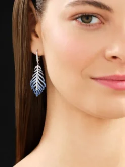 Kolczyki z białego złota z brylantami i szafirami cejlońskimi - piórka - próba 750