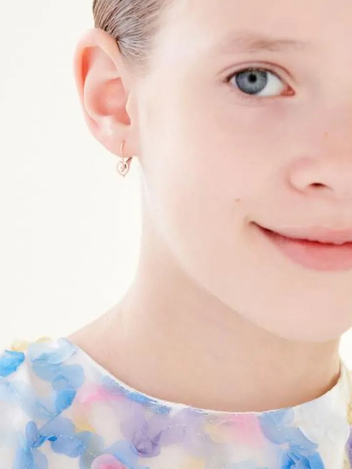 Kolczyki z różowego złota z diamentami - serca - 0,01 ct - próba 375