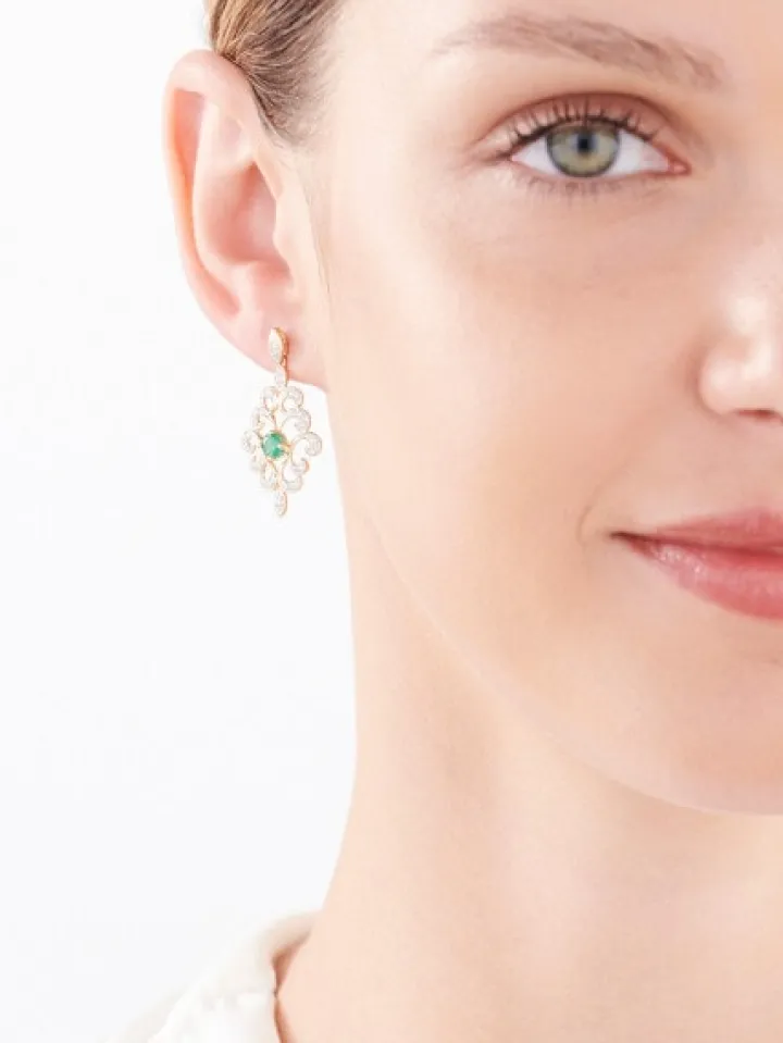 Kolczyki z żółtego złota z brylantami i szmaragdami - próba 585