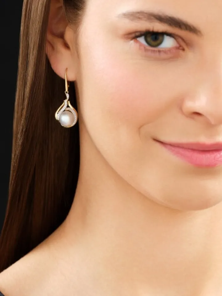 Kolczyki z żółtego złota z brylantami i perłami South Sea - próba 750