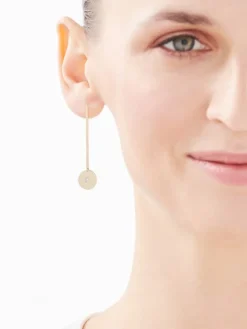 Kolczyki z żółtego złota z brylantami - koła - 0,01 ct - próba 375