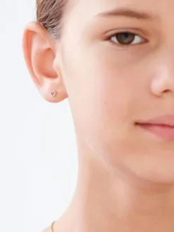 Kolczyki z żółtego złota z diamentami - serca - 0,04 ct - próba 375