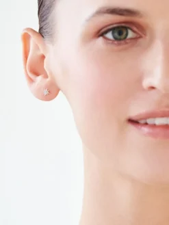 Kolczyki z żółtego złota z diamentami - gwiazdy - 0,006 ct - próba 375