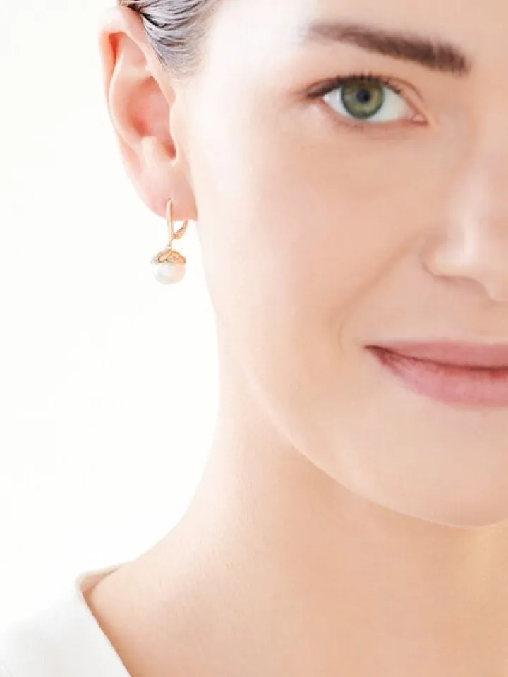 Kolczyki z żółtego złota z diamentami i perłami - próba 585