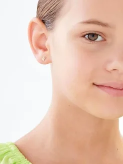 Kolczyki z żółtego złota z diamentami - kwiaty - 0,01 ct - próba 375