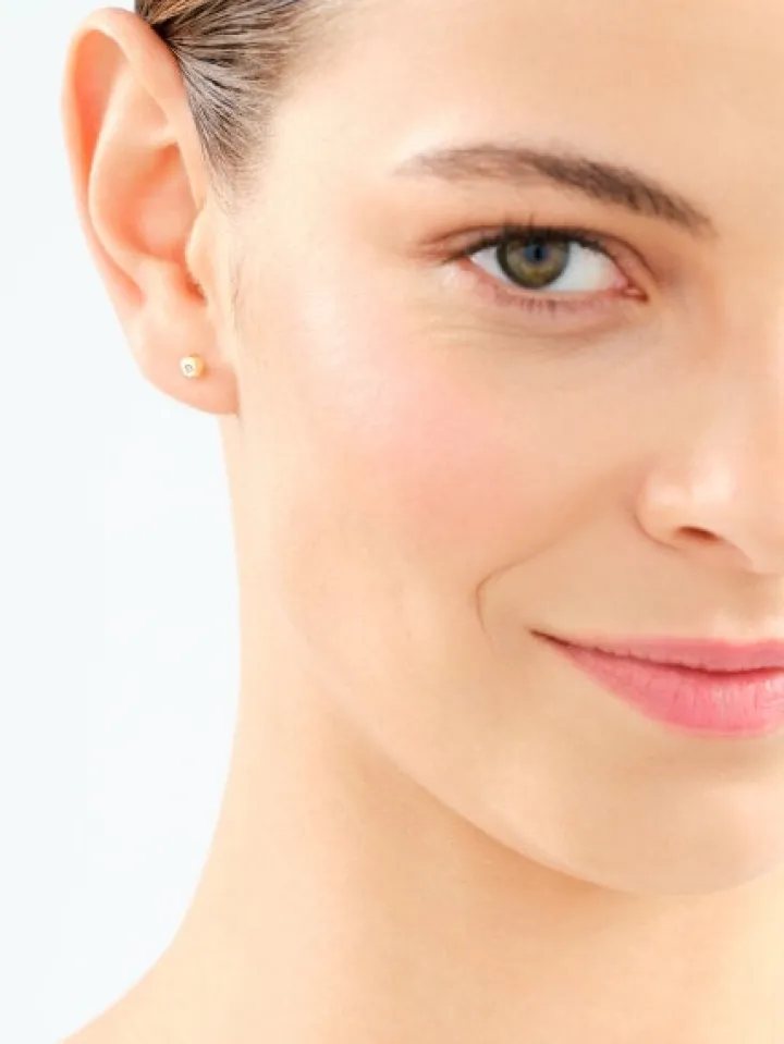 Kolczyki z żółtego złota z diamentami - kulki - 0,01 ct - próba 375