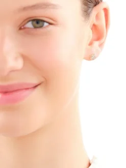 Kolczyki z żółtego złota z diamentami - kwiaty - 0,03 ct - próba 375