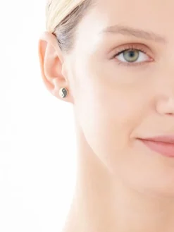 Kolczyki z żółtego złota z diamentami - yin yang - 0,016 ct - próba 375