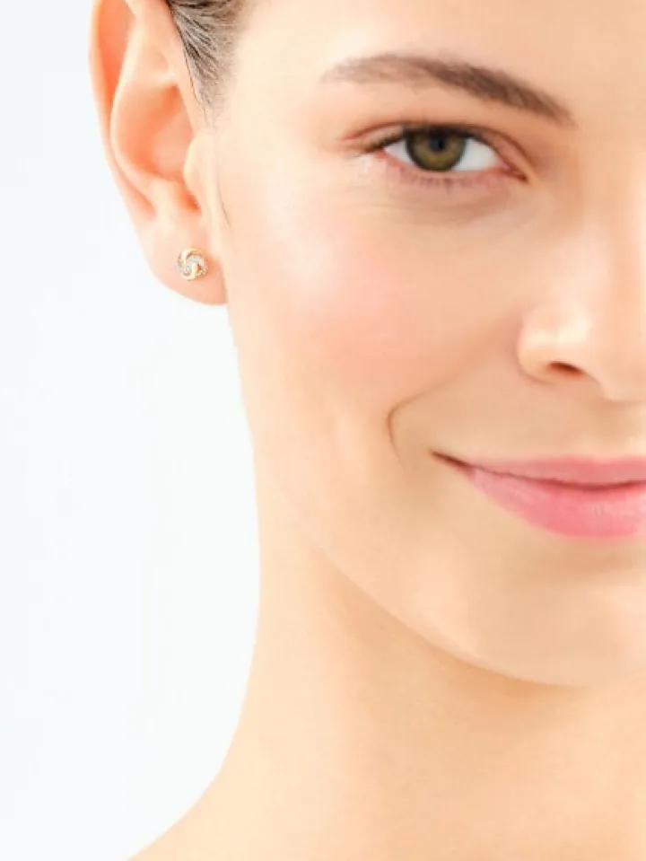 Kolczyki z żółtego złota z diamentami - 0,01 ct - próba 375