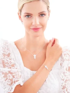 Naszyjnik srebrny z cyrkoniami - kwiaty