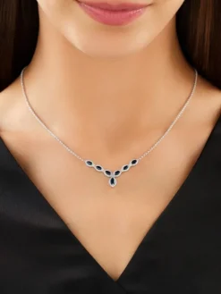 Naszyjnik z białego złota z brylantami i szafirami - próba 585