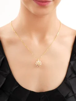 Naszyjnik z mosiądzu pozłacany z muszlą