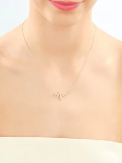Naszyjnik z żółtego złota z diamentami - EKG serca - 0,02 ct - próba 375