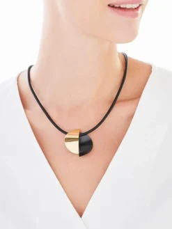 Naszyjnik ze stali szlachetnej