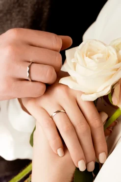 Obrączki Ślubne Apart.  Białe złoto rodowane. Wzór 191