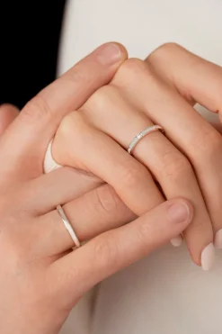 Obrączki Ślubne Apart.  Białe złoto rodowane. Wzór 4/192