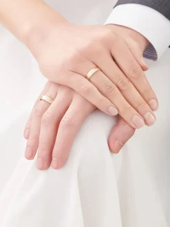 Obrączki Ślubne Apart.  Żółte i białe złoto rodowane. Wzór 4/449