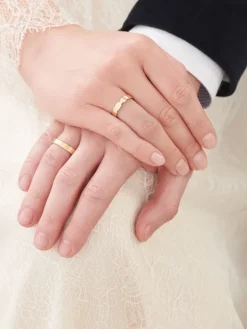 Obrączki Ślubne Apart.  Żółte złoto. Wzór 4/35