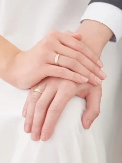 Obrączki Ślubne Apart.  Żółte złoto rodowane. Wzór 4/269