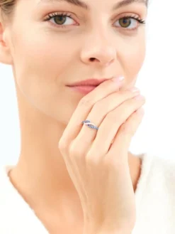 Pierścionek srebrny z cyrkoniami