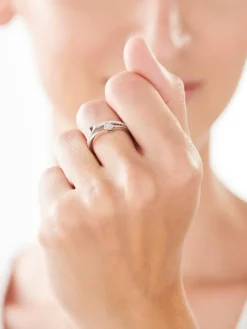 Pierścionek srebrny z cyrkoniami - serca