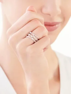 Pierścionek srebrny z cyrkoniami