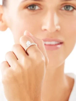 Pierścionek srebrny z cyrkoniami