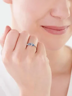 Pierścionek srebrny z cyrkoniami