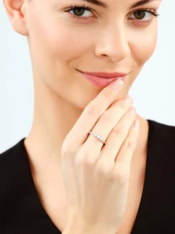 Pierścionek srebrny z cyrkoniami