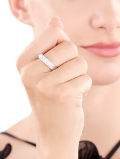 Pierścionek srebrny z cyrkoniami