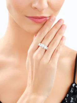 Pierścionek srebrny z cyrkoniami