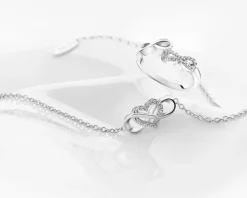 Pierścionek srebrny z cyrkoniami - nieskończoność