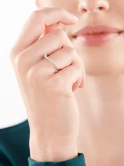 Pierścionek srebrny z cyrkoniami