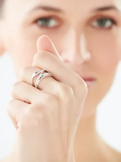 Pierścionek srebrny z cyrkoniami