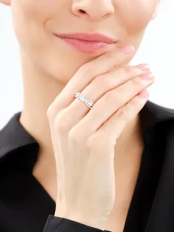 Pierścionek srebrny z cyrkoniami