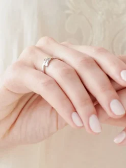 Pierścionek z białego i żółtego złota z brylantami - 0,05 ct - próba 585